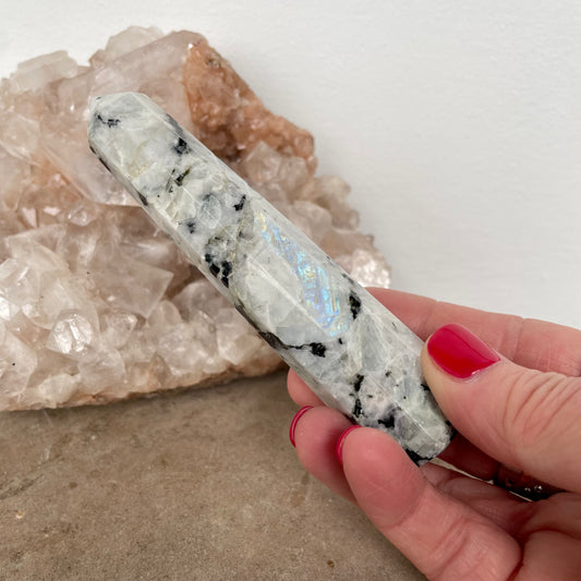 Rainbow Moonstone Tower 11 CM