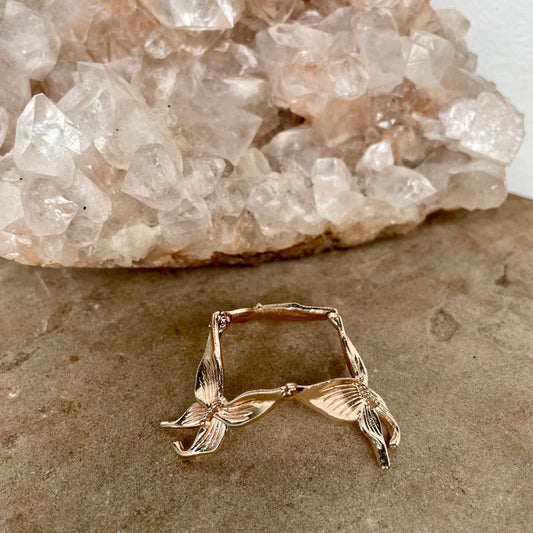 Butterfly sphere stand - 4 colours available