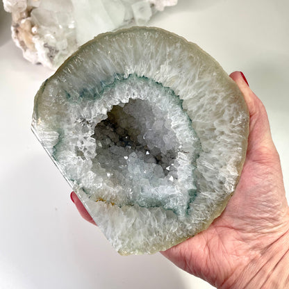 Brazilian Agate Geode - natural 1.183g