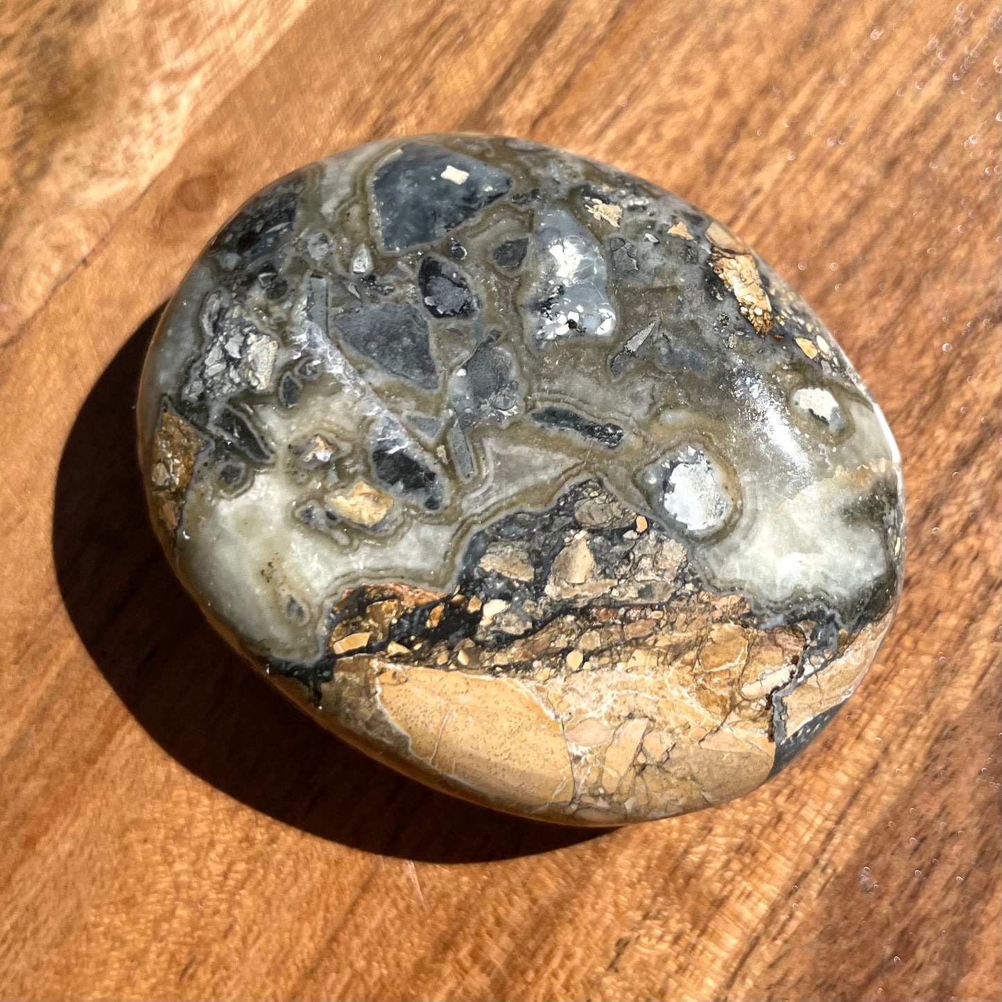 Malingano Jasper Palm stone