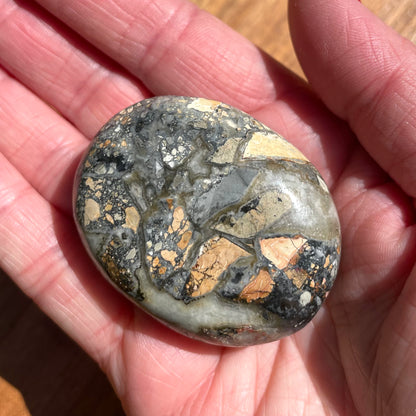 Malingano Jasper Palm stone