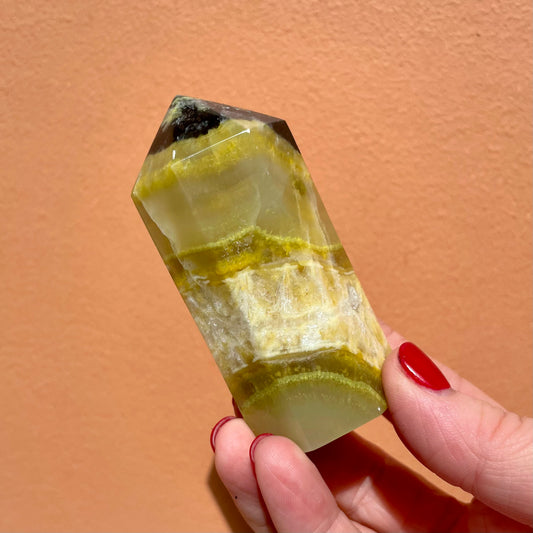 Bumble Bee Jasper Tower 8CM