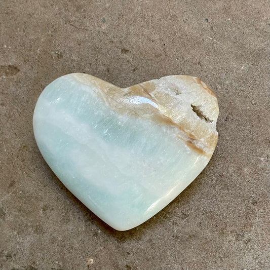 Caribbean Calcite heart 6cm