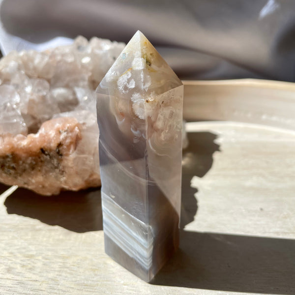Flower Agate Dark Tower 10CM