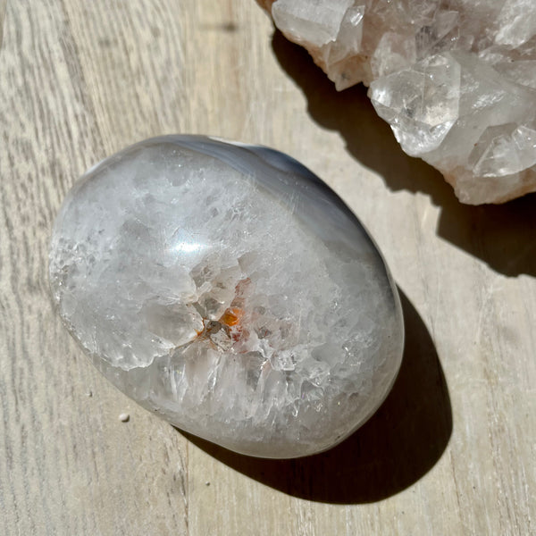 Orca Agate palm stone XL