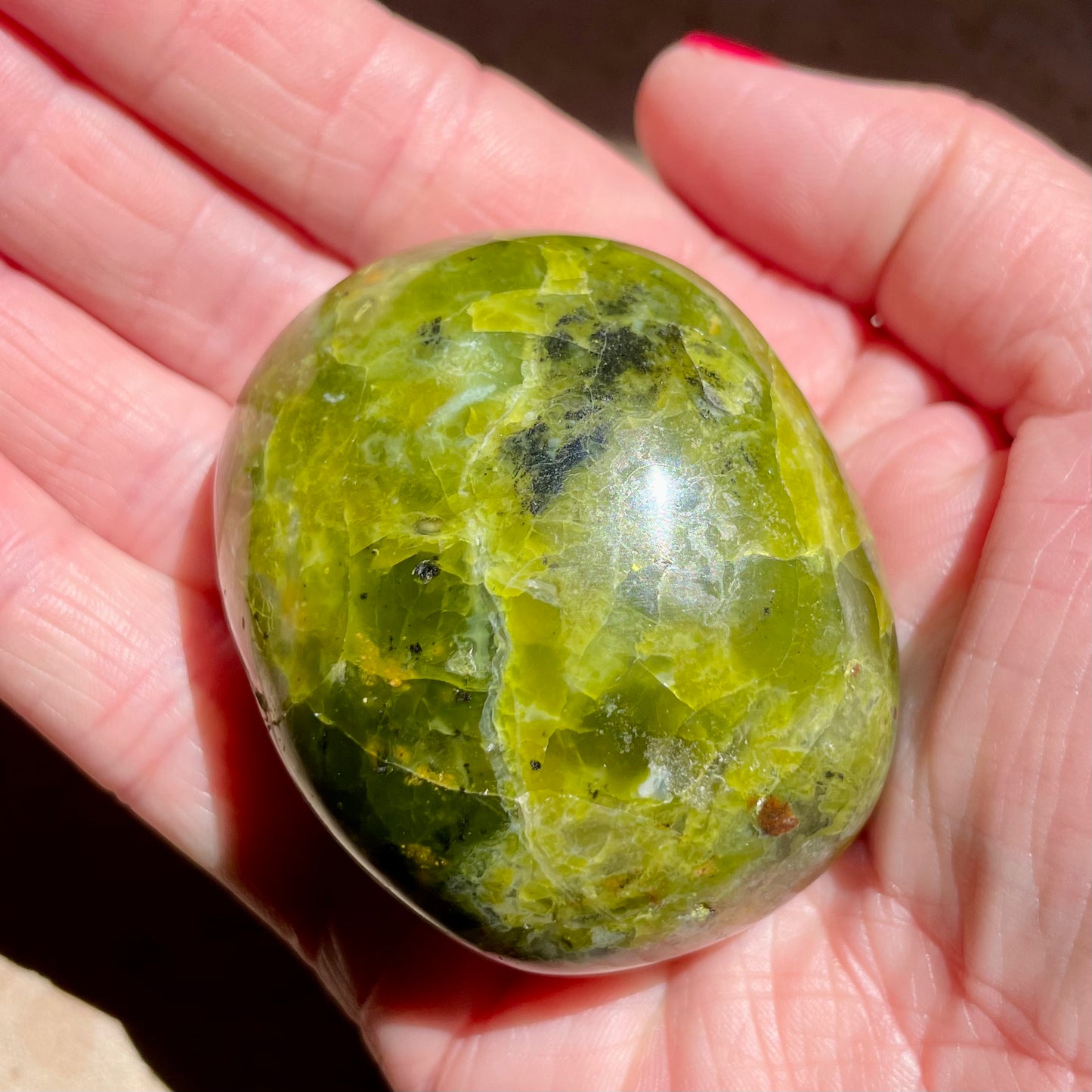 Green Kiwi Opal palm stone