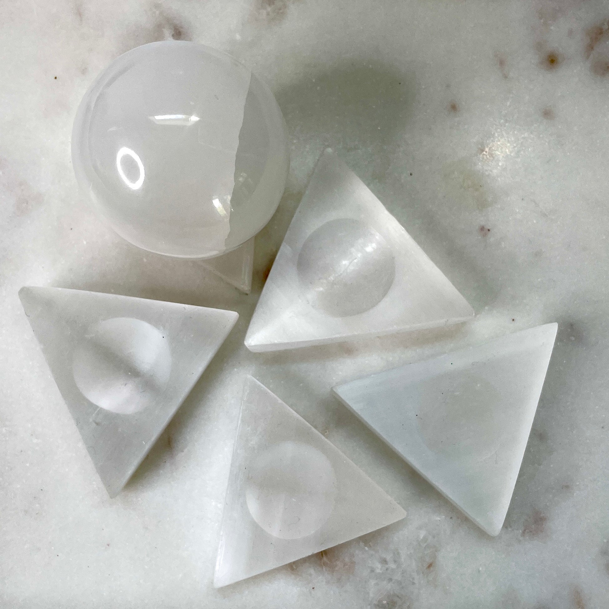 Selenite sphere stand - triangular