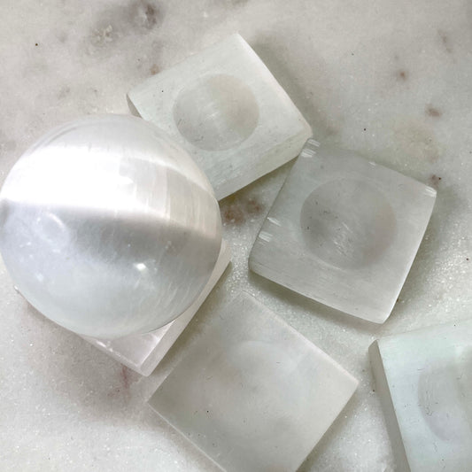 Selenite sphere stand - Square