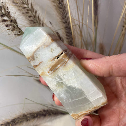 Caribbean calcite tower 9.5cm