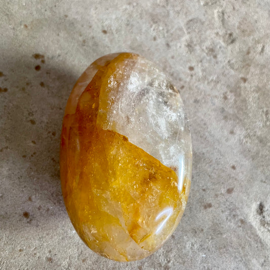 Golden Healer Palm stone 7CM